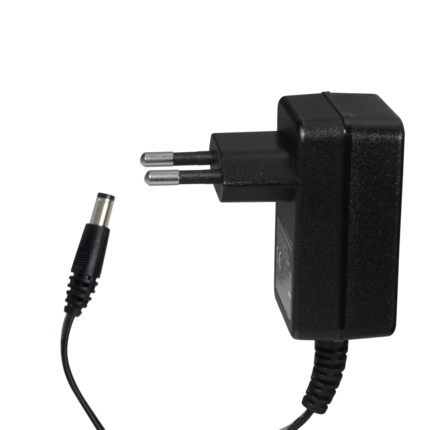 Fuente de alimentación compacta 12V para dispositivos electrónicos (DC1210)
