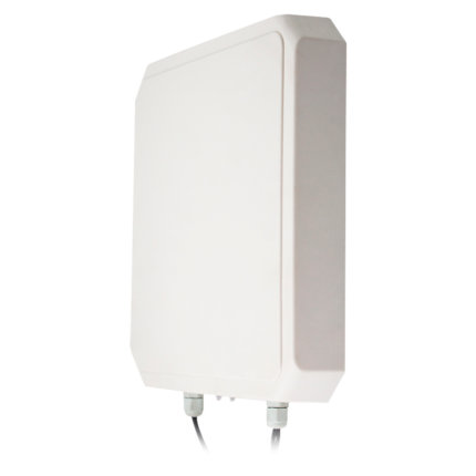 Lector de tarjetas UHF para control de acceso en exteriores hasta 6 m