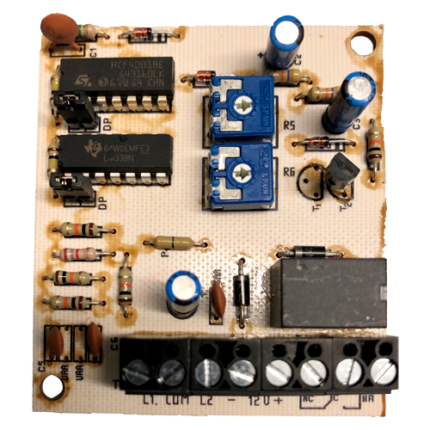 Placa electrónica de análisis para detectores de impacto y vibración